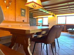 Großzügige Ferienwohnung am Tegernsee mit Südbalkon und Wallbergblick