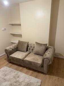 3-Bed Home, Free Parking, Smart TV,Family & Business Ready