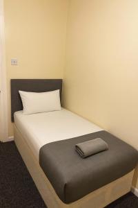 3-Bed Home, Free Parking, Smart TV,Family & Business Ready