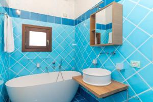 Mansion On The Hill img18