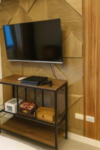 New Studio Boho Studio with PS4 & Balcony