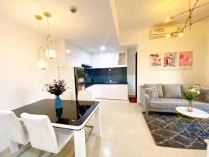 Masteri ThaoDien 2BR Free Netflix by MiaHome