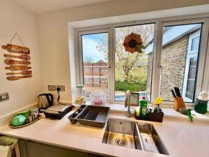 Charming Flat in Brentford