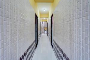 Super Hotel O Madras Residency