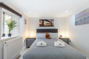 NEW! Warm Central 3-Bed with Garden - 5 mins Kensington WestField