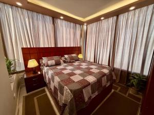 Modern Rooftop Suite Close to the Pyramids, Fully Equipped