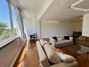 Apartamento de frente para o mar no Leme