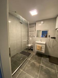 Moderne 2 Zimmer Wohnung Küche und Bad im Zentrum