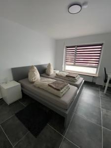 Moderne 2 Zimmer Wohnung Küche und Bad im Zentrum