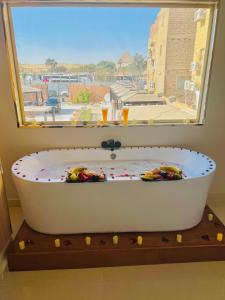 Karma Pyramids View Hotel