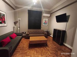 AMG Panathenaic Stadium-Kalimarmaro Central Apartment Sleeps up to 5