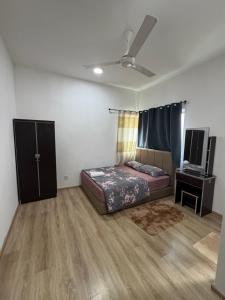 AYAAN ATRIUM Homestay with PS4 GAMING and Snookers