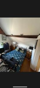 The Old Hanging Gate Inn