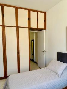 COPACABANA - ÓTIMA LOCALIZAÇÃO