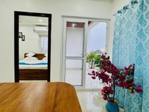 THS Suites - Luxurious 2 BHK AC apartments with Tirumala Views - Near Marriott, Taj and ITC 5 star hotels - Walkable to PS4, A2B, Orion, Starbucks cafes - Close to Thiruchanur and Alipiri flyover