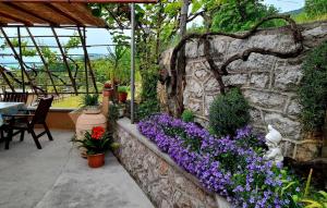 Holiday Home Secret Garden by Villas Guide