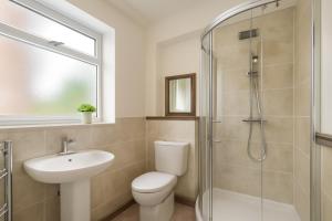 Newly Built 4-Bed Semi-Detached 2 Baths, Near City