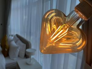 Stunning Beachfront apartment, full Sea view! Pool, Gym, Sauna, Jacuzzi