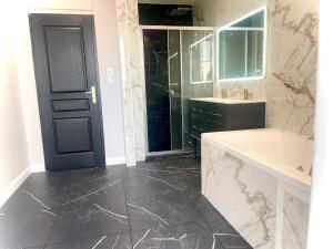 Majestic Pearl Suite de luxe parking privé sécurisé 30 jours minimum