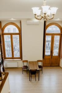 2 Signature Apartments on Agmashenebeli