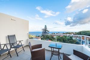 Sunflower Stay by Homie