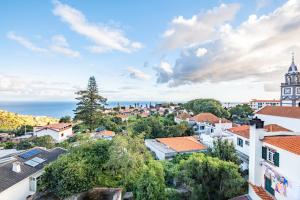 Sunflower Stay by Homie