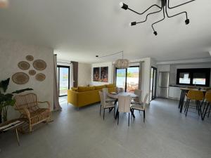 Amarilla Ocean Pearl