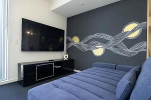 Level 27 Skyline Ocean Escape 2BR Apt