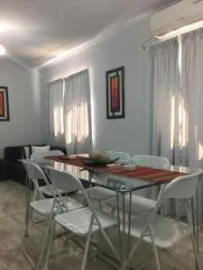 Apartamento Los Abuelos Calle Peron - Colón