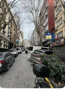 Cozy House in City Center!