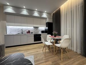 Central New Bazaar Essil Flat with Parking