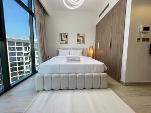 Urban SkyView Apartment Near Downtown Dubai