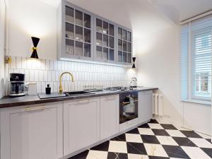 Blue Velvet Studio City Center Szpitalna