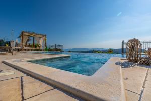 Vinodol Hilltop Estate