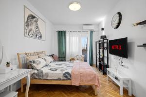 Stepup Apartment, Downtown Bucharest, City Center, Athenaeum Corner