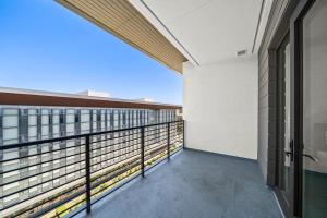 Top-Floor Gem & Heated Pool Walk to Attractions