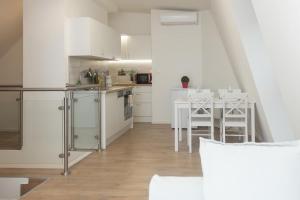 Spacious Central Apartment