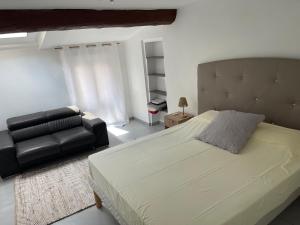 Cannes vente ville en face du port