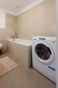 BNB Airport apartment with balcony