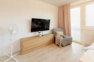 BNB Airport apartment with balcony