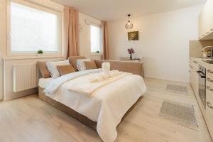 BNB Airport apartment with balcony