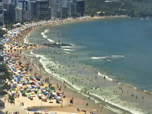 Guarapari- praia do Morro- apto PE NA AREIA com vista para mar loalizacao privilegiada em frente o quiosque 19 Beira Mar Wi Fi