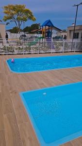 A 500m da PRAIA, com piscina e churrasqueira, próximo Beto Carrero