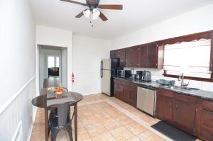 Cozy Beds with Parking, Laundry - Near RU, RWJ, NJ Transit