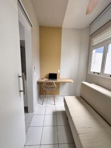 Apartamento lindo, reformado, proximo a praia e com enxoval completo