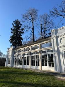 Stara Oranżeria Huszlew Dwór