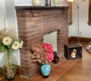 2 bedroom Loft apartment near downtown, Ohio city, Tremont!