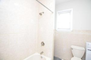 Cozy Beds with Parking, Laundry - Near RU, RWJ, NJ Transit