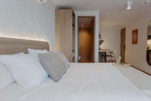 Pranik Living Co-mmunity