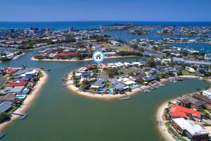 Mooloolaba Waterfront Living - Pool, BBQ